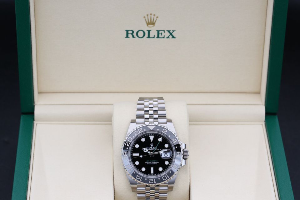 Rolex GMT Master II 126710 GRNR Image 4